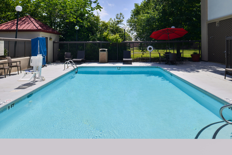 Sport & Beauty 5, Hampton Inn Greensboro-East, Guilford