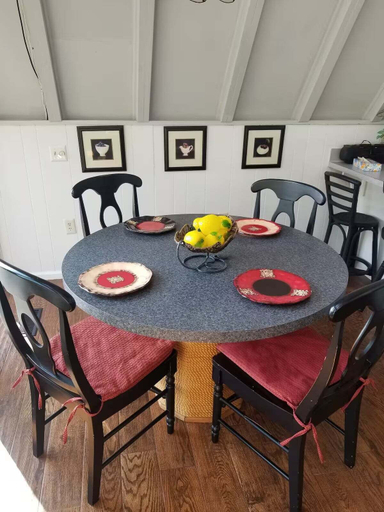 Room 4, Cardinals Nest Smith Mountain Lake, Bedford
