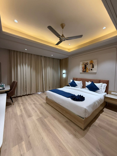 Room 2, Hotel Satnam, Dehradun
