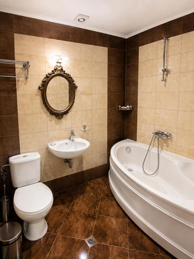 Bathroom 3, City Hotel, Veliko Tarnovo