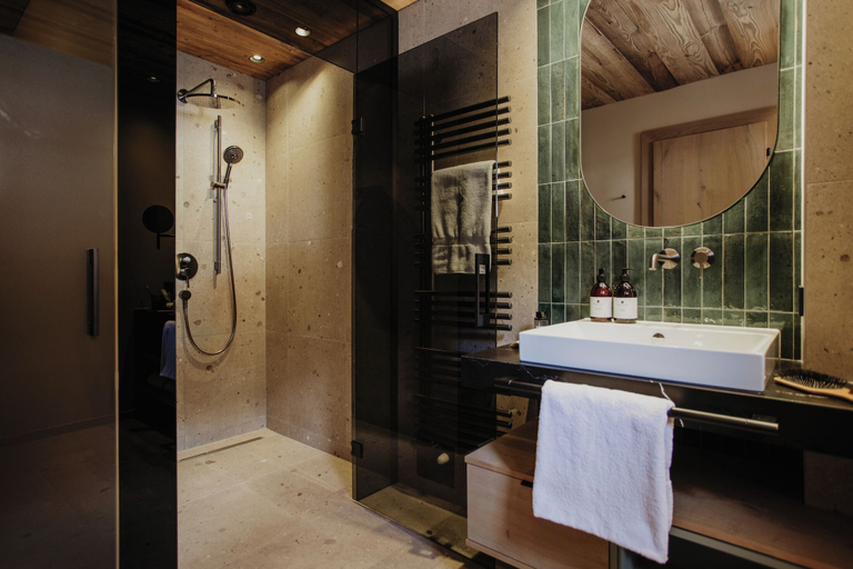 Bathroom 4, Hotel zur Pfeffermühle, Landeck