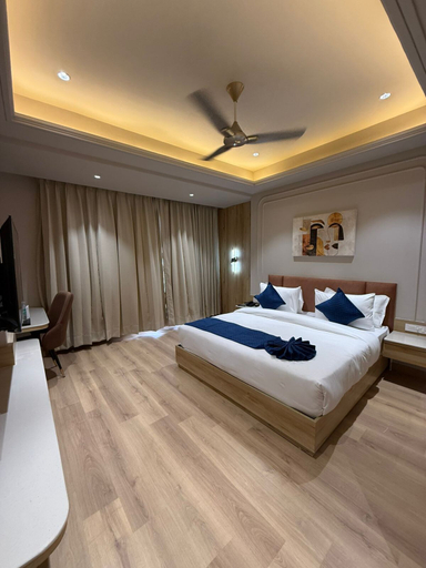 Room 3, Hotel Satnam, Dehradun