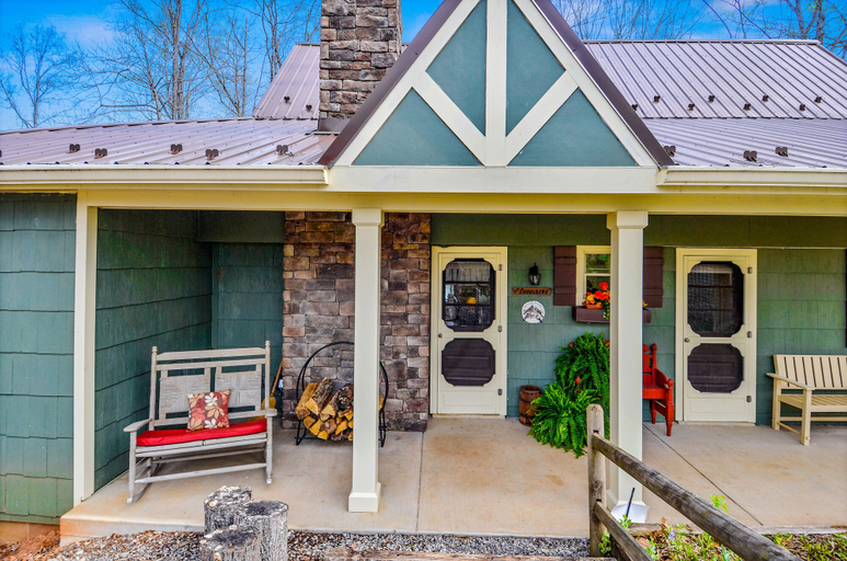 Exterior & Views, Cottage at the Lake - Waterfront Lake-view Home With Dock, Fireplace, Pool Table, Kayaks, & Firepit, Bedford