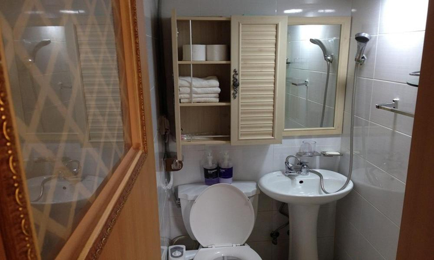 Bathroom 5, Jeonju Saenghwangtobang Pension, Jeonju
