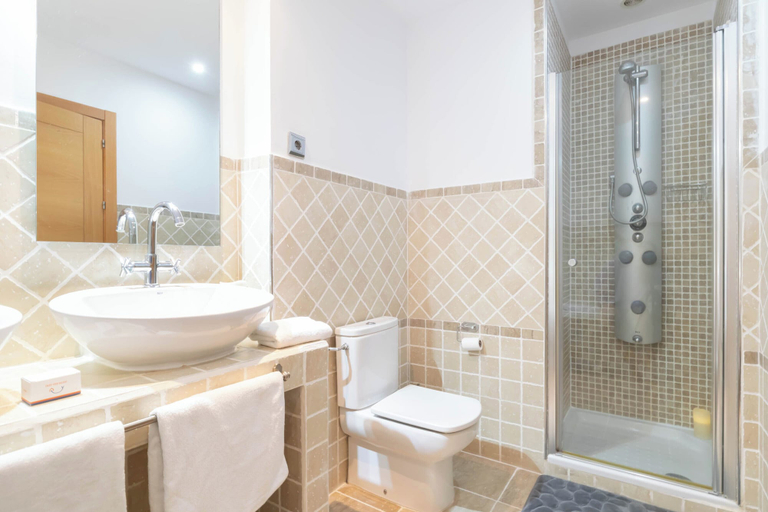Bathroom 4, Sunset Golf International, Málaga