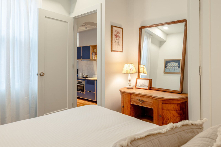 Room 2, Mana and Lila Boutique Aparthotel, Cincinnati