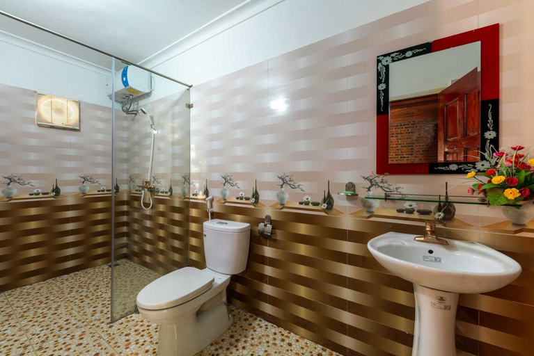 Bathroom 4, Tam Family Homestay And Restaurant, Gia Viễn