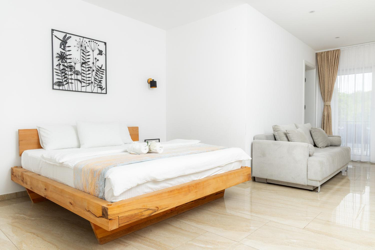 Others 5, White House Radac Peja, Istok
