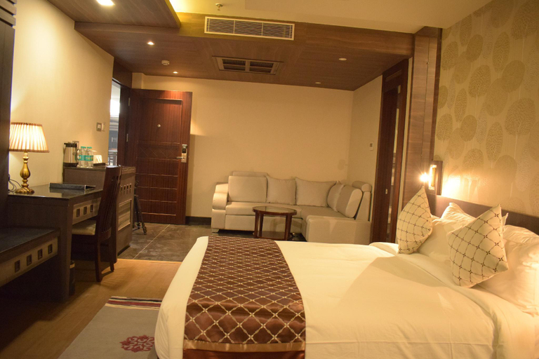 Bedroom 2, Costa Riviera Hotel, Varanasi