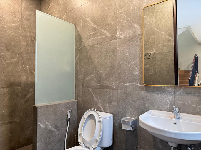 Bathroom 5, Villa Grand Metro, Malang