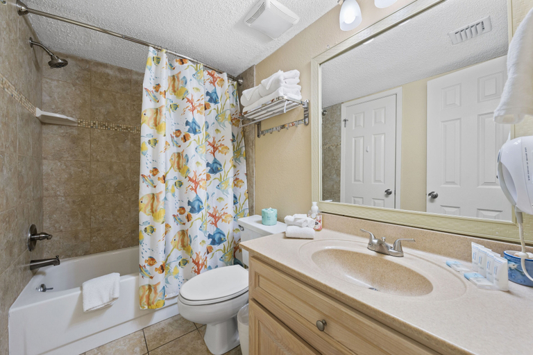 Bathroom 3, Perdido Sun 608, Escambia