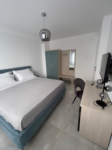 Room 4, Xenia Room, Caltanissetta