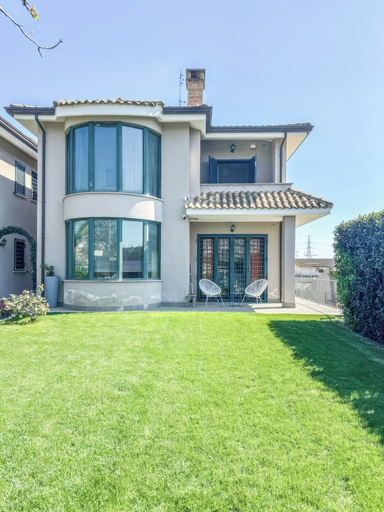 Exterior 4, Villarzilla, Rome