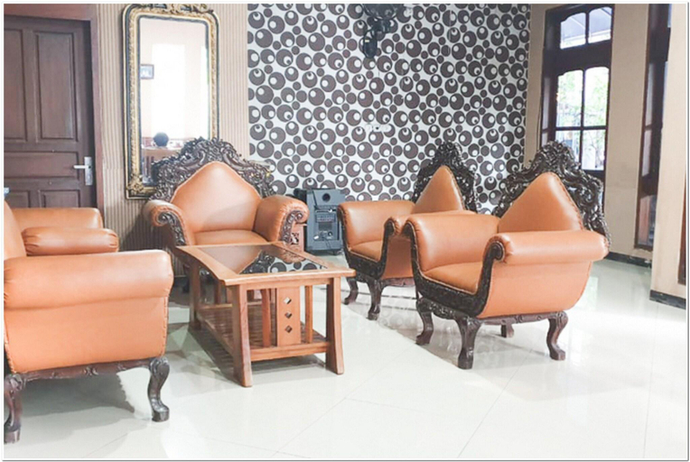 Lobby 2, Formerly RedDoorz near Bojonegoro Train Station, Bojonegoro
