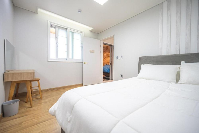 Bedroom 2, Kyoengju JNG Poolvilla, Gyeongju