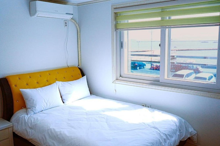 Bedroom 1, Changwon Cozy Pension, Masan
