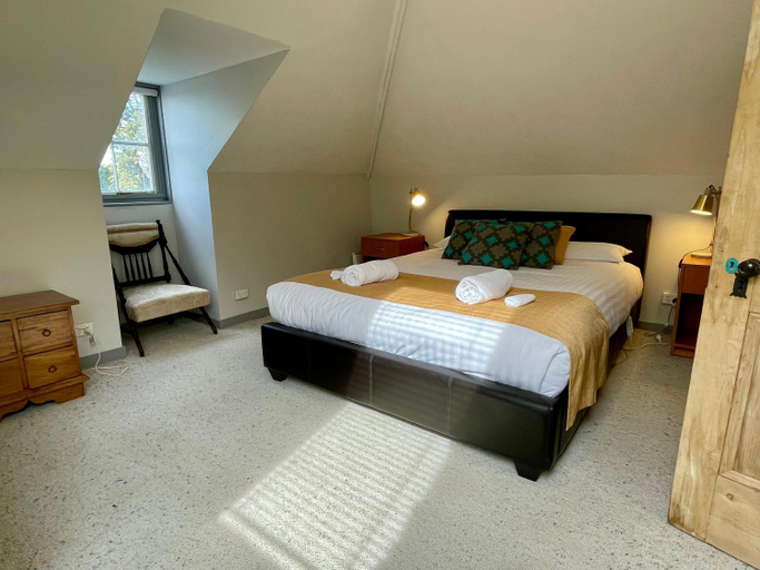 Bedroom 2, White's Corner, Central Highlands