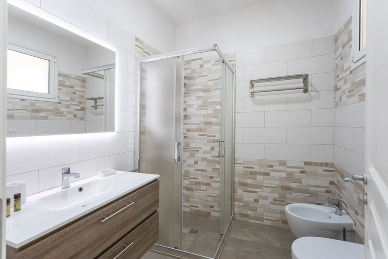 Bathroom 4, Residence La Pineta, Lecce