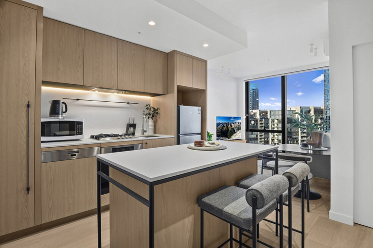 Private kitchen 4, Bright Apt Southbank Near Crown Casino ,pool &gym, Melbourne