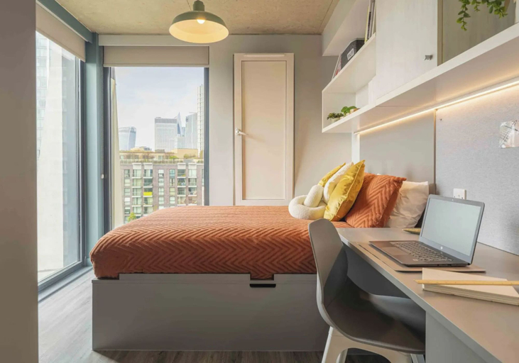Bedroom 2, iQ Aldgate, London