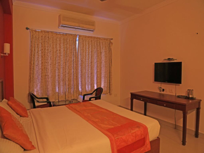 Bedroom 4, Goldmine Hotel - Koyambedu, Chennai