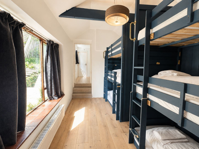 Room 4, Base Camp Hathersage, Derbyshire