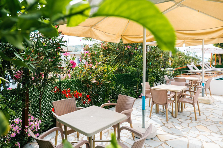 Food & Drinks 5, Malo Apartments, Sarandës