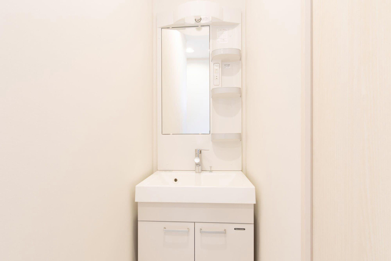 Bathroom 5, Regina Ishigaki Blue Stage, Ishigaki