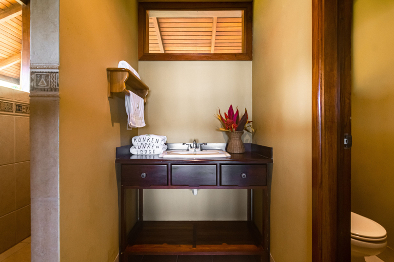 Bathroom 5, Kunken Boutique Hotel, Osa