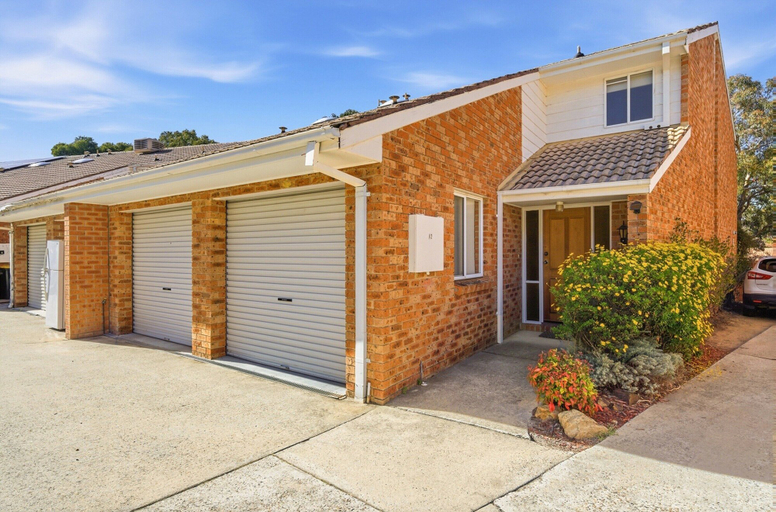 Exterior 2, Family Friendly 3-bed Home With Outdoor Area, Canberra