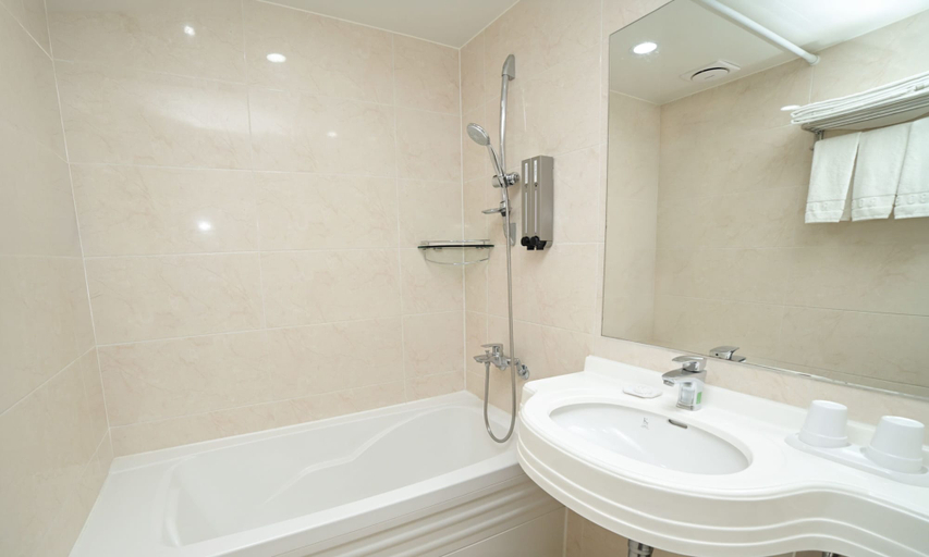Bathroom 4, Staz Hotel Heritage, Jeju