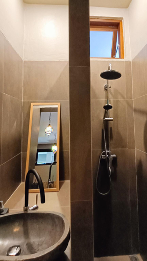 Bathroom 4, Dalai Home Tropical, Lombok