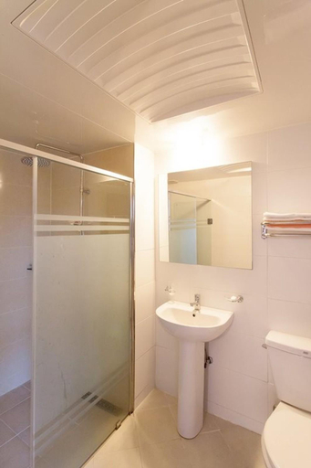 Bathroom 3, Gapyeong Dolgorae Resort, Gapyeong
