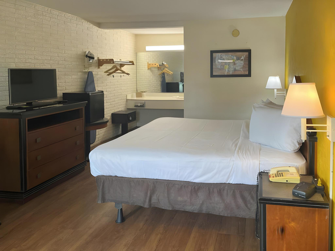 Bedroom 4, Motel 6 Summerville, Sc – Charleston, Berkeley