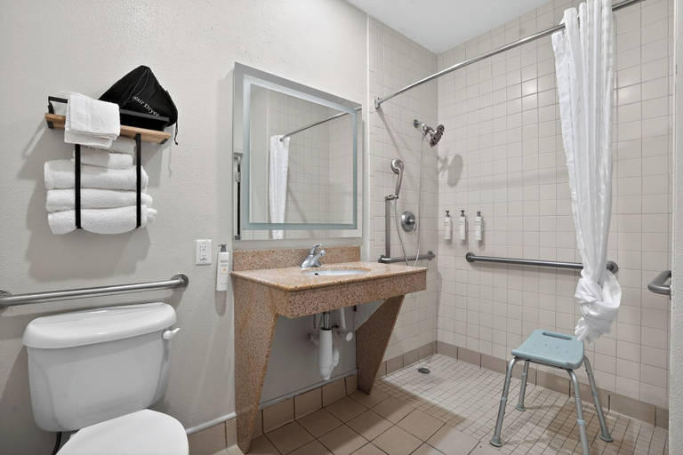 Bathroom 4, Sonesta Essential Hotel Houston-I-45 Spring, Houston