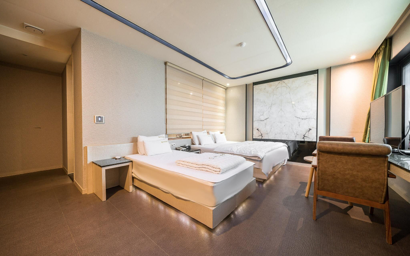 Bedroom 2, Ulsan Ilsan Hotel MVG, Dong