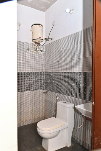 Bathroom 4, BANSHIDHAM DHARMASALA, Sikar