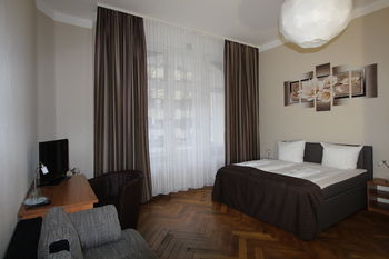 Guestroom 5, Hotel Pension Elegia am Kurfürstendamm, Berlin
