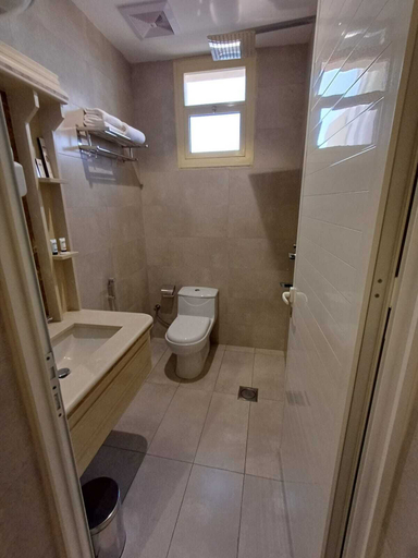 Bathroom 5, alzuwain hotil