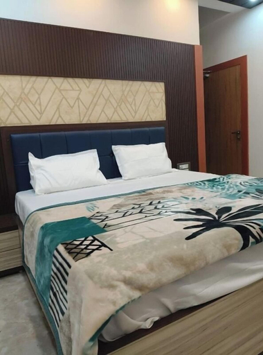 Room 2, Raj Villa, Varanasi