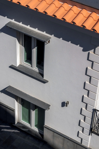 Exterior & Views 2, Coral White, Napoli