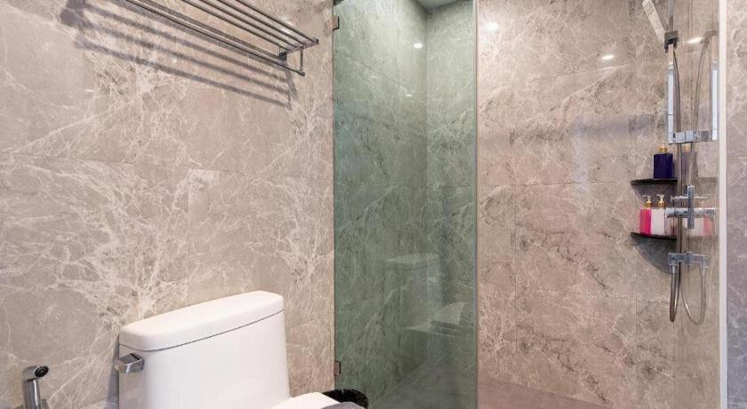 Bathroom, The NG Hotel by ZUZU, Pattaya