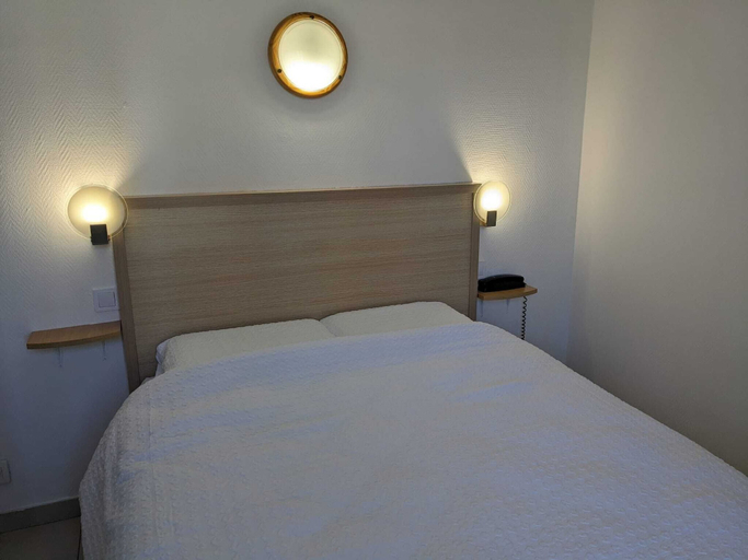 Room 2, Hotel BETHEL, Nièvre