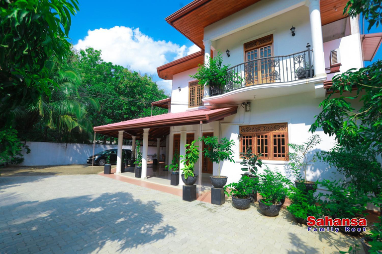 2, Sahansa Family Rest, N. Palatha East