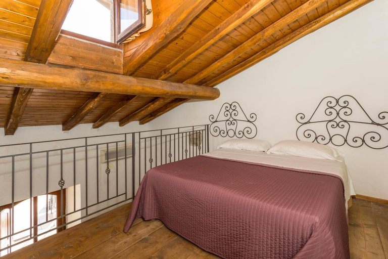 Bedroom 2, Agriturismo Terrenia, Messina