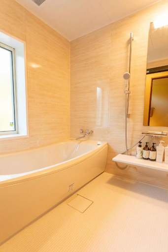 Bathroom 3, YOISAMA Sunset Beach House, Ishigaki