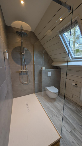 Bathroom 2, Domaine Utah Beach - Le Grand Hard, Manche