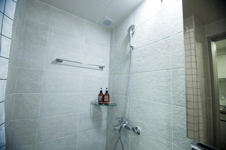 Bathroom 2, Yangyang Ocean Hill, Yangyang