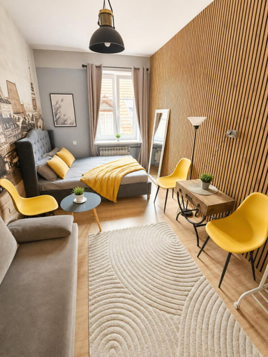 Others 4, Cozy room in the Old Town, Warsaw