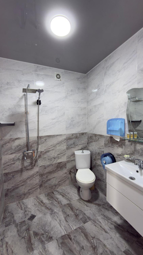Bathroom 3, Hotel Lazuri, Batumi